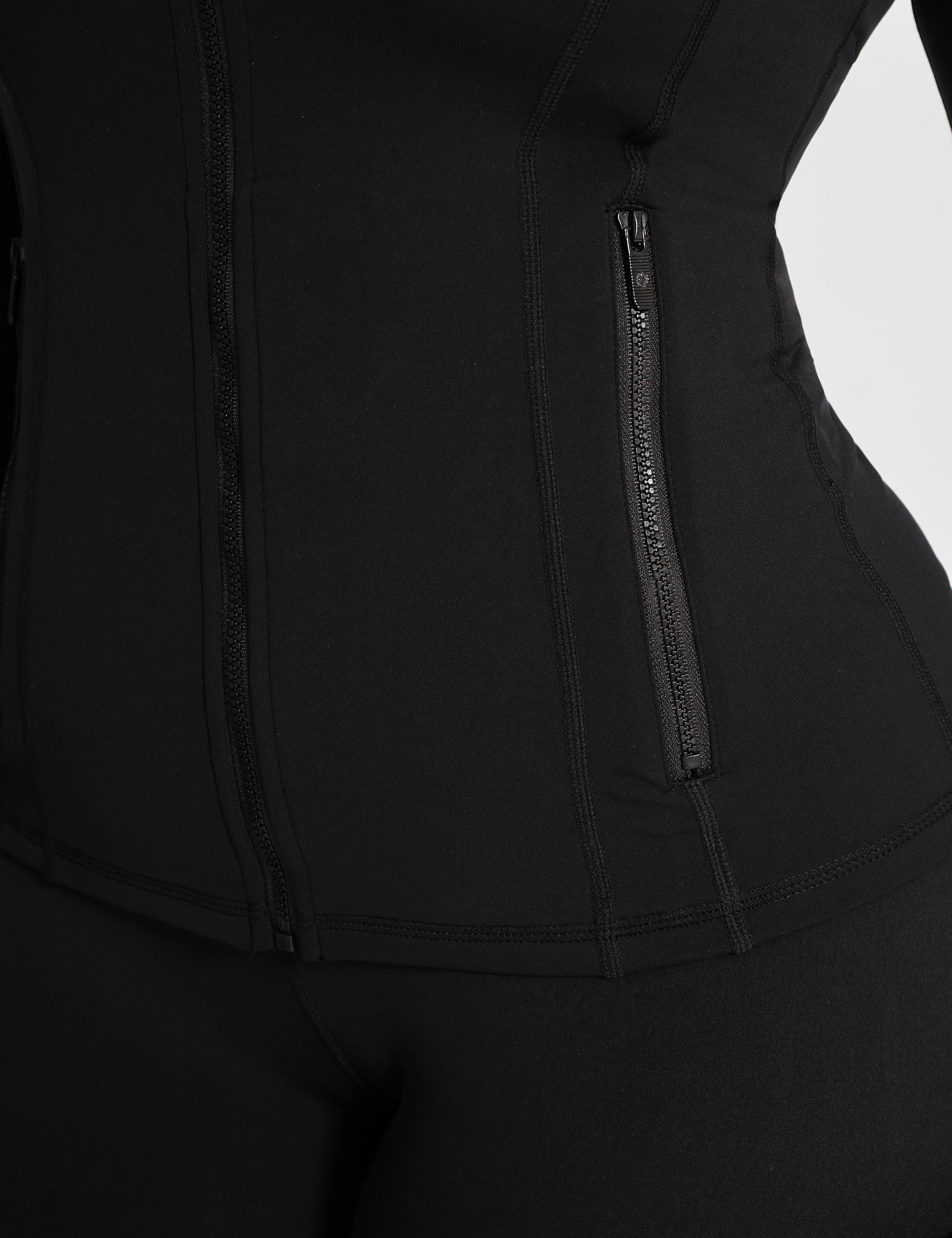 Jacket_8549e7eb-a4bd-48c0-9d53-1637946a17ee.jpg