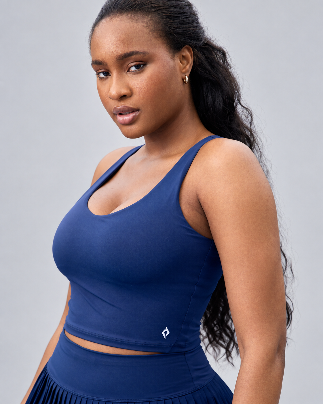 navy-vest_alt-03_closeup.png